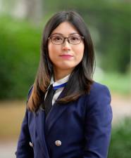 Dr Yiyi Xiong